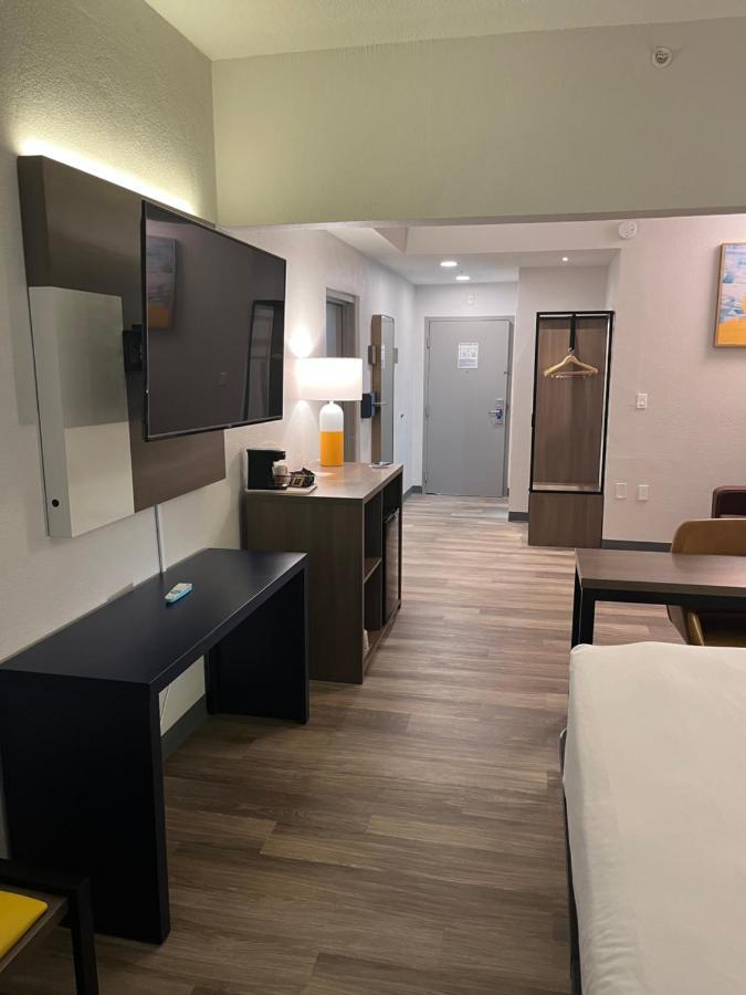 Comfort Suites Clearwater - Dunedin Zewnętrze zdjęcie