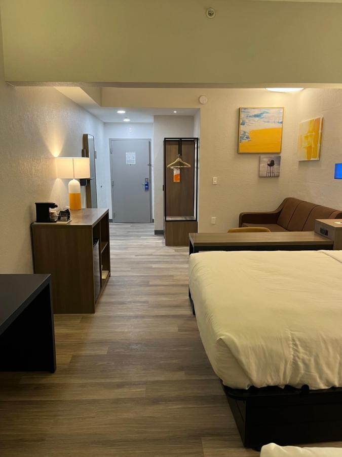 Comfort Suites Clearwater - Dunedin Zewnętrze zdjęcie